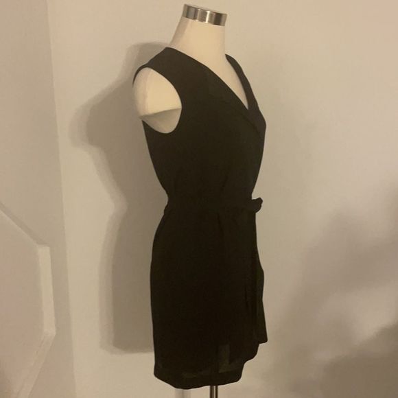 Little Black Dress   - Picture 7 of 10